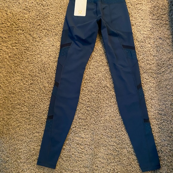 Lululemon Wunder Under tight with mesh. Worn twice. - Picture 7 of 7